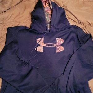 Under Armour sweatshirt
